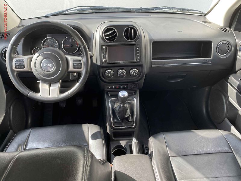 Jeep Compass (2012) 2.2 CRDi 4x4, AC, TZ, navi - fotka 8 z 16