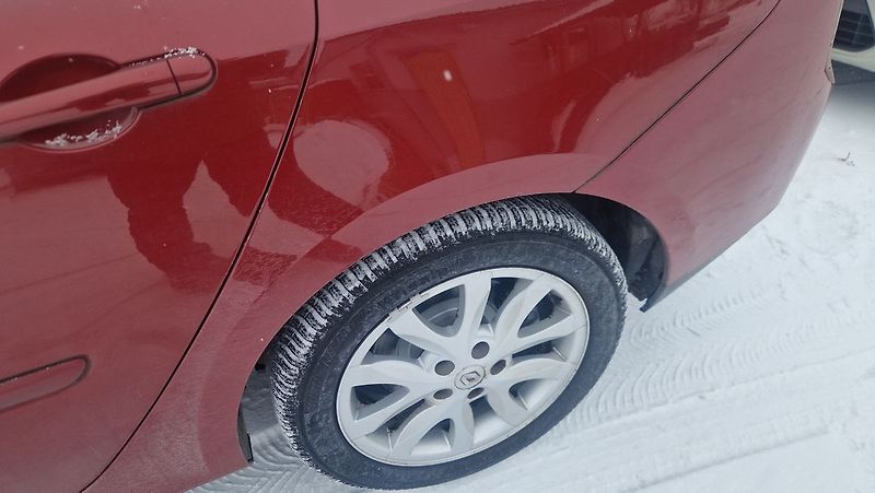 Renault Laguna 2,0 Dci - fotka 8 z 9