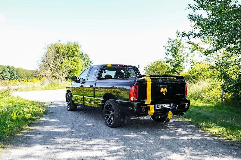 Dodge RAM SRT-10 8,3 V10 372 kW VIPER - fotka 3 z 19