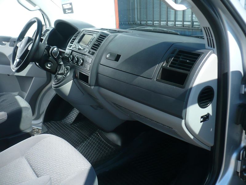 Volkswagen Transporter 2.0TDI 103Kw 5Míst Long Klima - fotka 12 z 25
