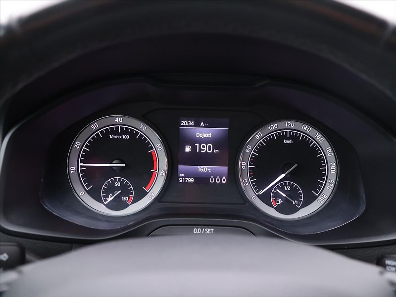 Škoda Karoq 1,5 TSI 110kW Style CZ 1.Maj - fotka 18 z 33