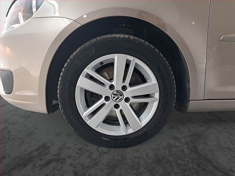 Volkswagen Touran (2012) 1.4 TSI, Tempomat - fotka 14 z 19