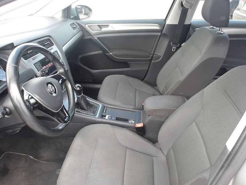 Volkswagen Golf 1,4TSi 92kW ČR ! 2.MAJ.! - fotka 15 z 27