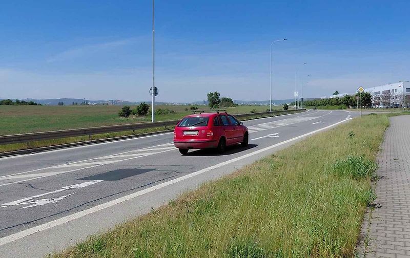 Přečtěte si, jak pomocí jednoduchých triků můžete snížit spotřebu svého auta.