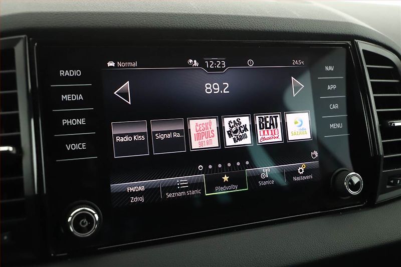 Škoda Karoq (2025) 1.5 TSI, SPORTLINE, AUTOMAT - fotka 9 z 19