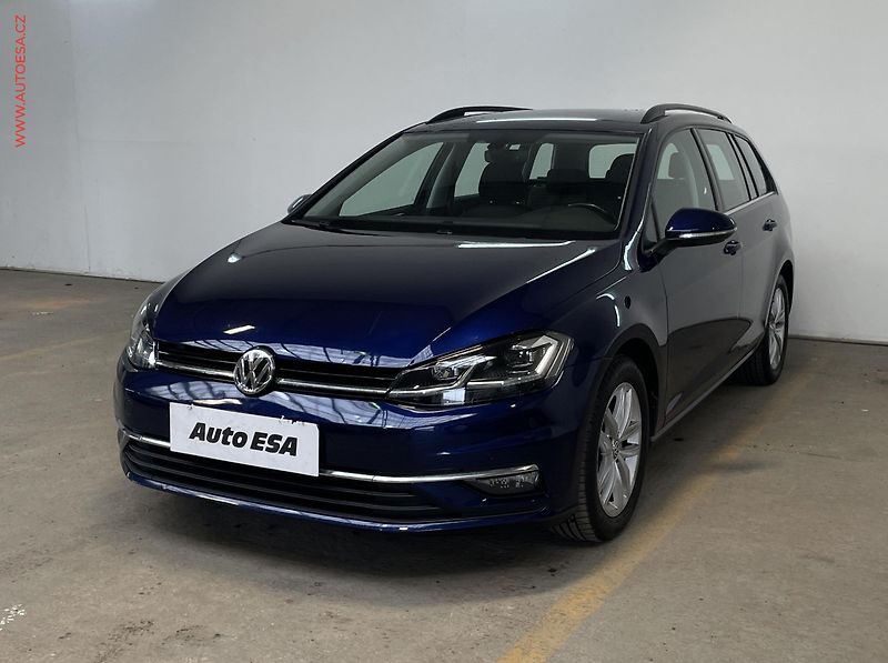 Volkswagen Golf (2019) 1.5TSi, DSG, LED, navi - fotka 3 z 17
