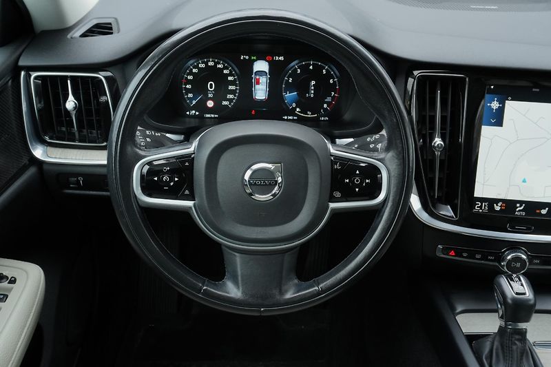 Volvo V60 T6 AWD, Polestar, H/K, Tažné - fotka 17 z 36
