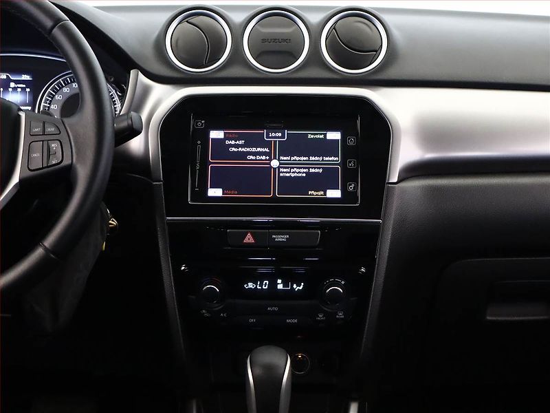 Suzuki Vitara (2019) 1.4 BoosterJet, Automat - fotka 10 z 17