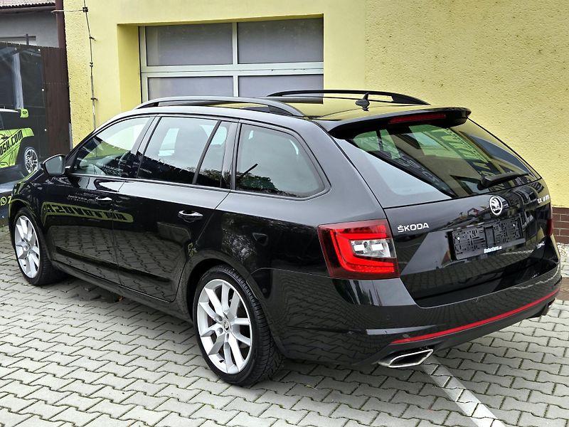 Škoda Octavia TDi RS,CEBIA *SERV.KNÍŽKA*  - fotka 11 z 48