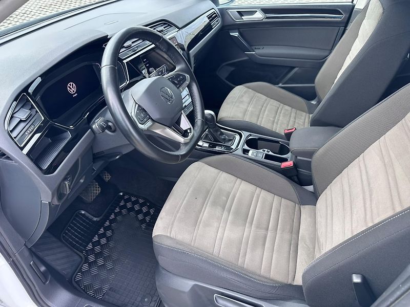 Volkswagen Touran 2.0 TDI 110kW DSG Highline - fotka 8 z 16