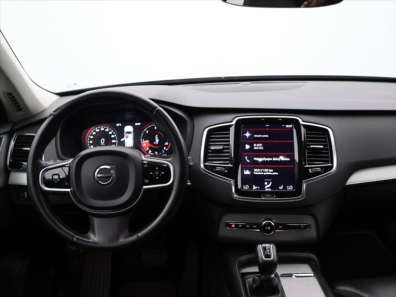 Volvo XC90 2,0 D 165 kW Inscription CZ - fotka 20 z 27