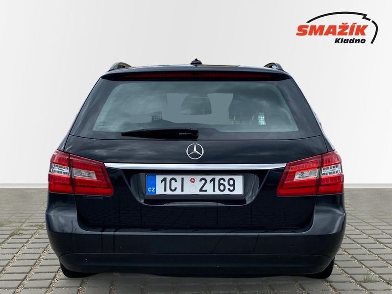 Mercedes-Benz Třídy E (2012) 220 CDI (125kW) NM Aut. - fotka 6 z 28