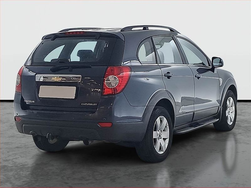 Chevrolet Captiva (2009) 2.0 D, 4X4, 7 míst, nová STK - fotka 5 z 17