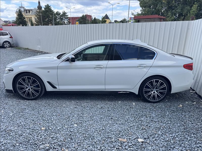 BMW Řada 5 3,0 530d xDrive Mpaket původČR - fotka 4 z 50