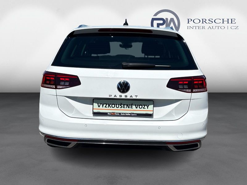 Volkswagen Passat 2.0 TDI DSG Elegance 110 kW - fotka 9 z 30