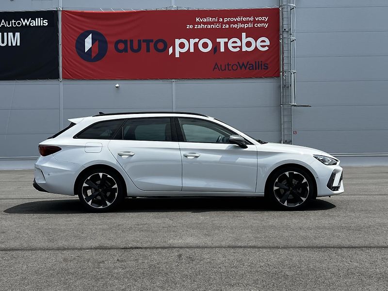 Cupra Leon 1.5 eTSI 110kW DSG 1.Maj DPH - fotka 3 z 26