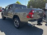 Toyota Hilux 2.8D 4x4 6AT Executive - náhled 8