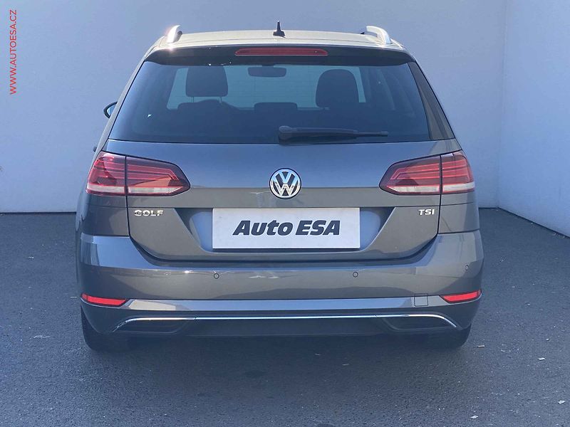 Volkswagen Golf (2017) 1.0 TSi, Comfortline, navi - fotka 5 z 19