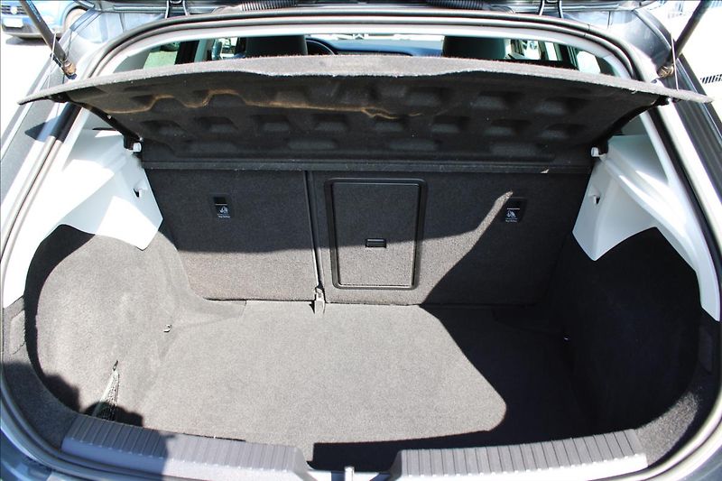 Seat Leon 1,8 TSi Xcellence FullLED, ACC - fotka 28 z 48