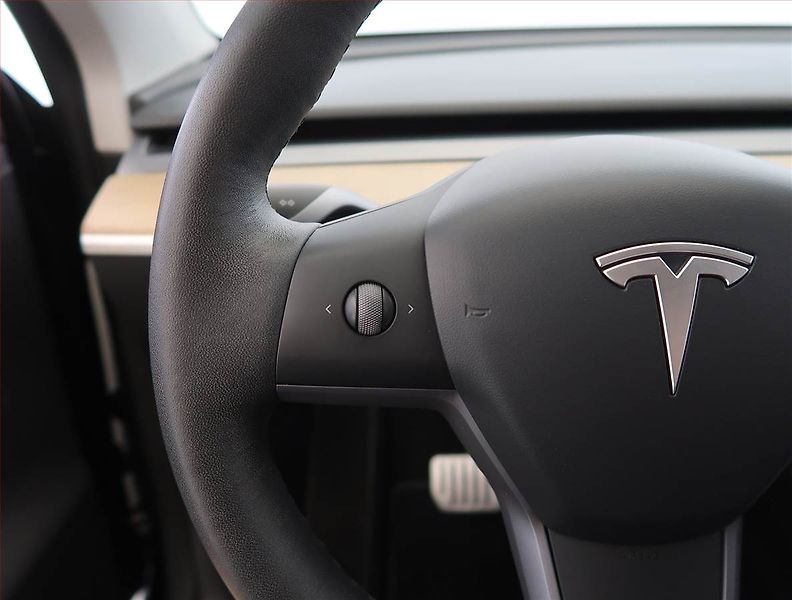 Tesla Model Y (2022) Long Range AWD 79kWh, SoH 91% - fotka 28 z 33