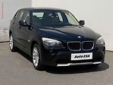 BMW X1 (2021) 2.0i sDrive18i, AC, výhřev - náhled 1