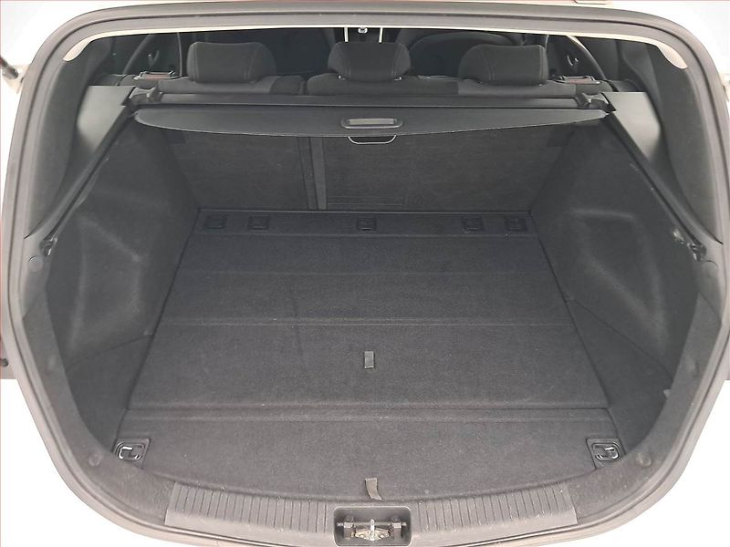 Hyundai i30 (2014) Trikolor Plus 1.6 CRDi - fotka 14 z 16