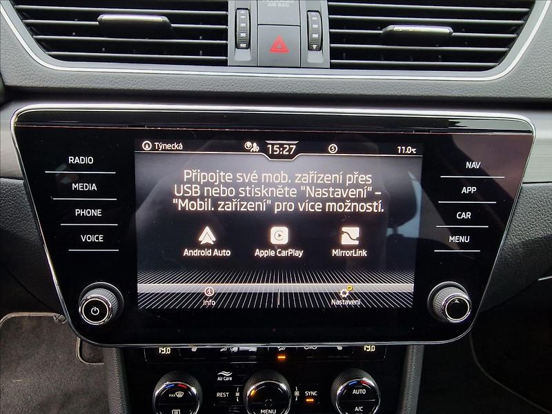 Škoda Superb 1.5 TSI 110kW DSG Style,1.Maj - fotka 30 z 50