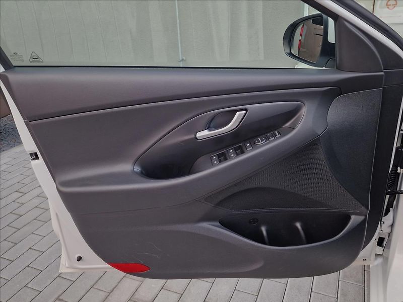 Hyundai i30 1.0 T-GDI Comfort,ČR,1.Maj. - fotka 35 z 50