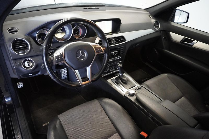 Mercedes-Benz Třídy C 250 2.2CDi 125 kW AUTOMAT - fotka 17 z 33
