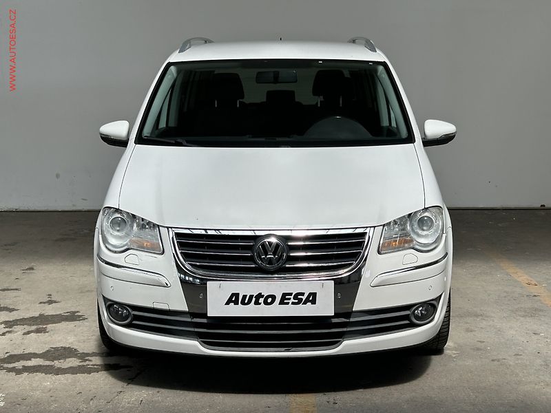 Volkswagen Touran (2010) 1.4 TSi, Highline - fotka 2 z 16