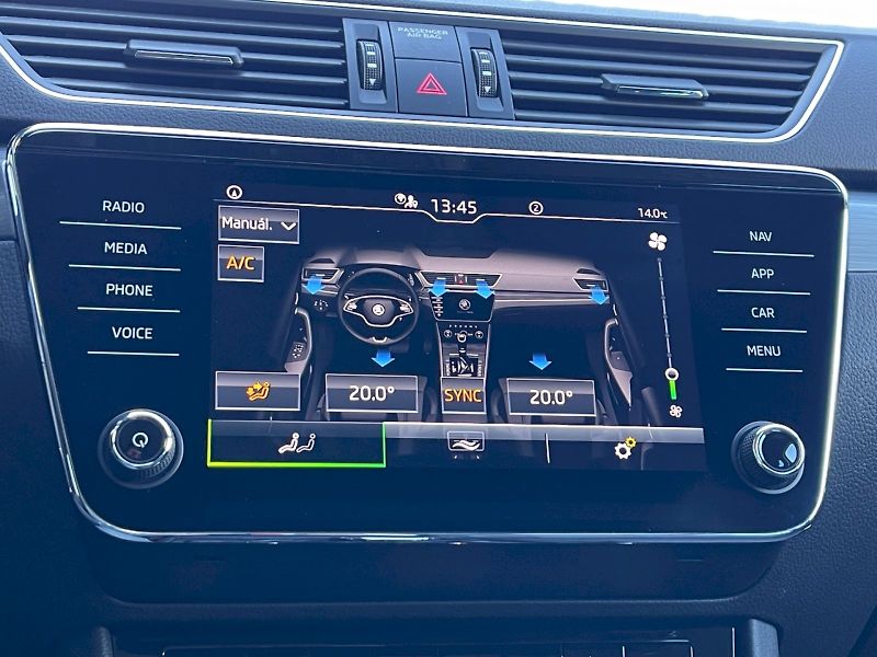 Škoda Superb (2023) 2.0 TDI 110kW DSG Style Plus c - fotka 20 z 35