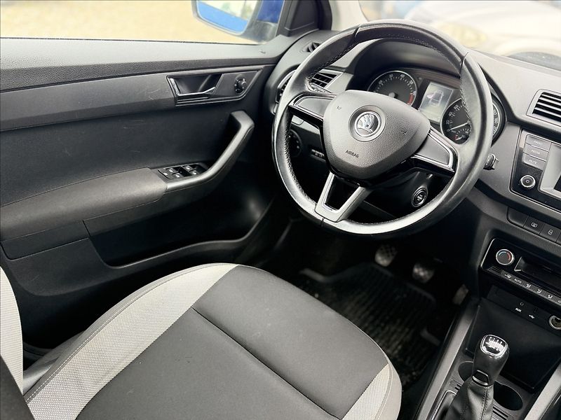 Škoda Fabia 1,2 TSI 81kW 6KVALT NOVÉ V ČR - fotka 21 z 26