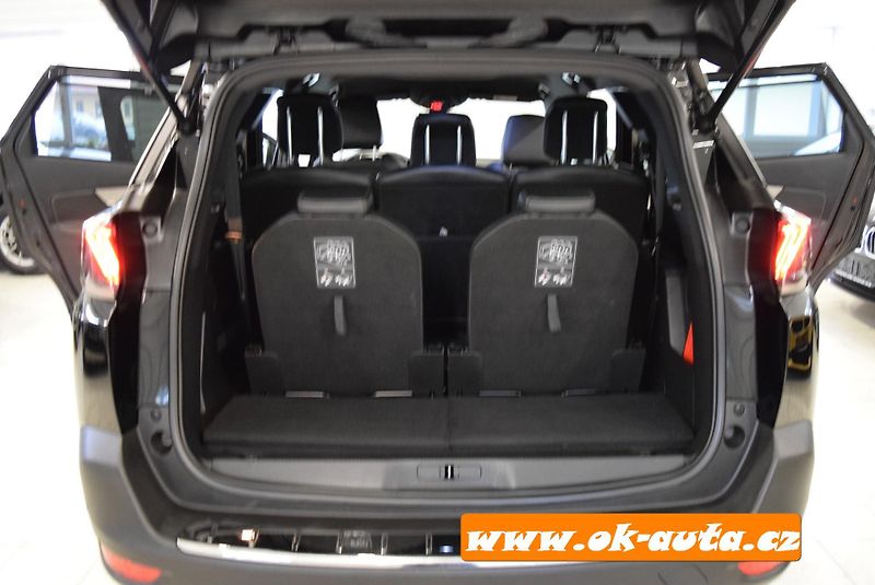 Peugeot 5008 1.5 BHDI GT LINE 7 MÍST 2021 - fotka 15 z 71