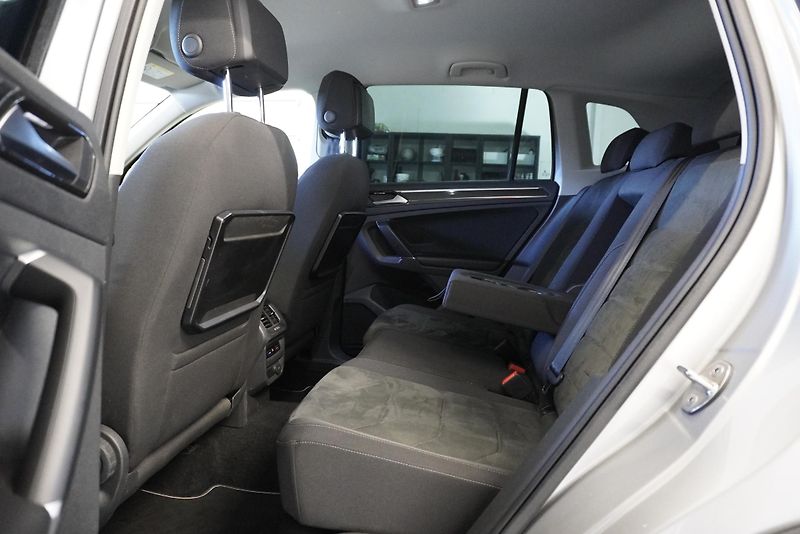 Volkswagen Tiguan (2016) 2.0TDi - 140 kW HIGHLINE 4x4 - fotka 27 z 31