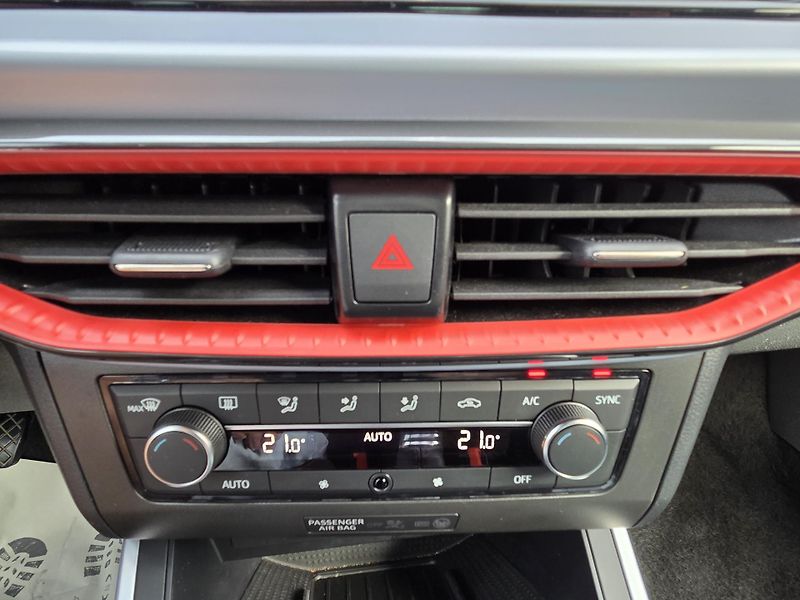 Seat Arona (2025) 1.0 TSi 115 FR MAN6 - fotka 20 z 28