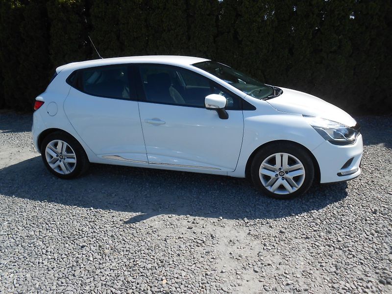Renault Clio 1.5DCi,80TKm, NAVI,CHROM - fotka 4 z 42