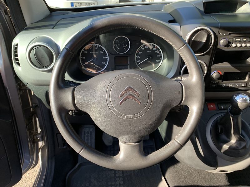 Citroën Berlingo 1,6 HDI MULTISPACE ČR - fotka 10 z 17