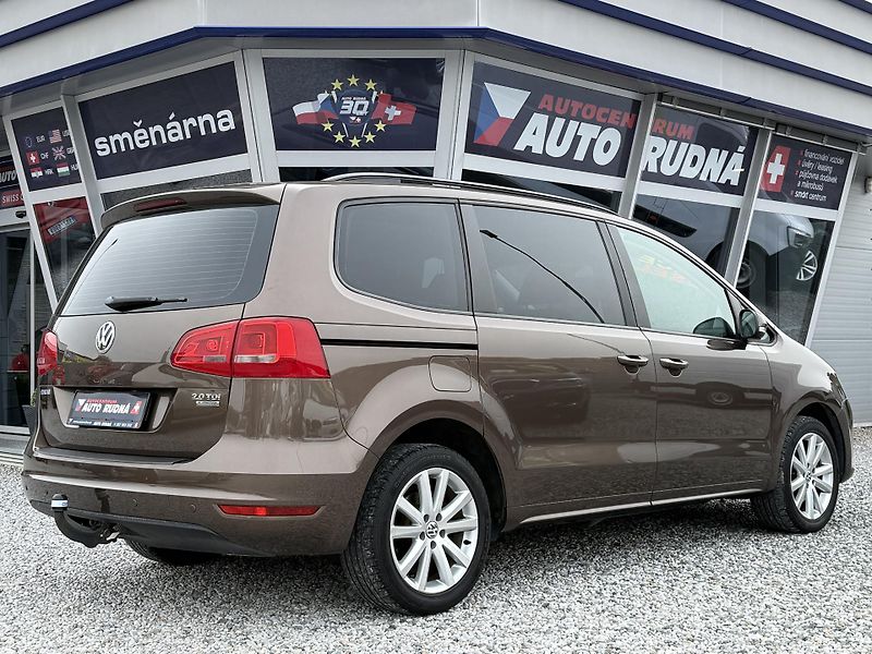 Volkswagen Sharan 2,0 TDI Panorama Automat DSG - fotka 11 z 41