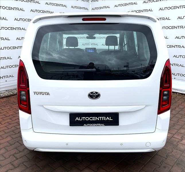 Toyota ProAce City Verso 1,2 i,81kW,STK 2/28 - fotka 5 z 21