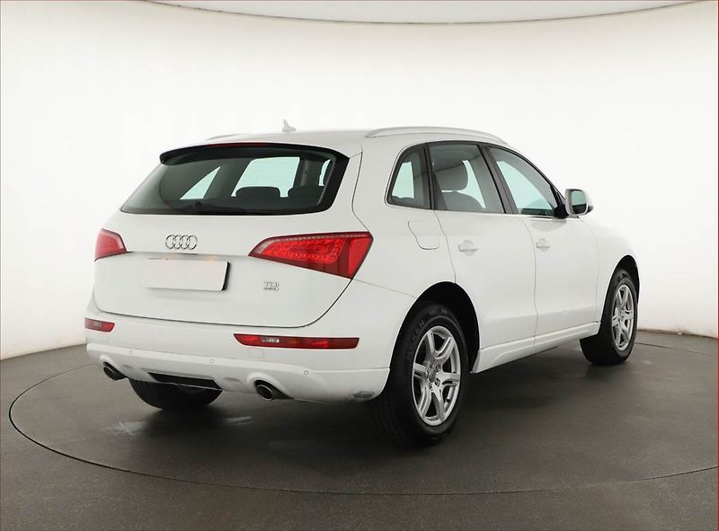 Audi Q5 (2012) 3.0 TDI, 4X4, Automat, ČR - fotka 5 z 17
