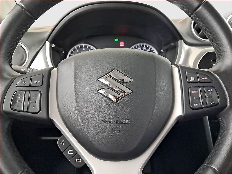 Suzuki Vitara (2015) 1.6 VVT, 4X4, ČR,1.maj - fotka 18 z 18