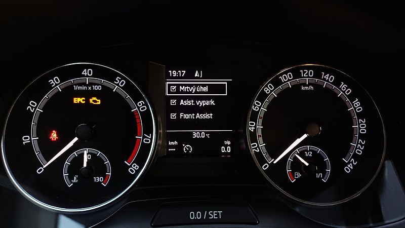 Škoda Fabia combi TSI 70kW-NAVIGACE-TZ-DPH - fotka 28 z 50