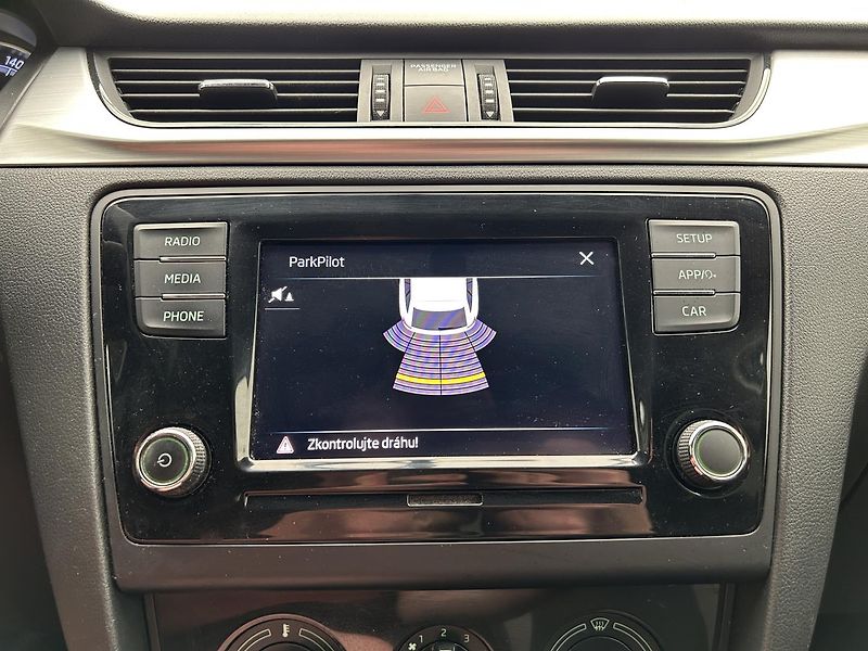 Škoda Rapid 1.0 TSI  Ambition   Plus - fotka 11 z 25