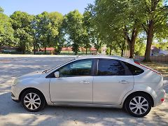 Ford Focus (2008) s bohatým příslušenstvím - fotografie inzerátu