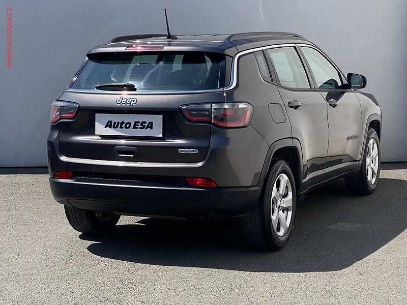 Jeep Compass (2019) 1.4 M-Air FWD, Longitude - fotka 4 z 17