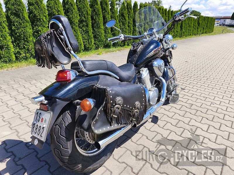 Honda VT 600 C Shadow (2003) - fotka 5 z 11