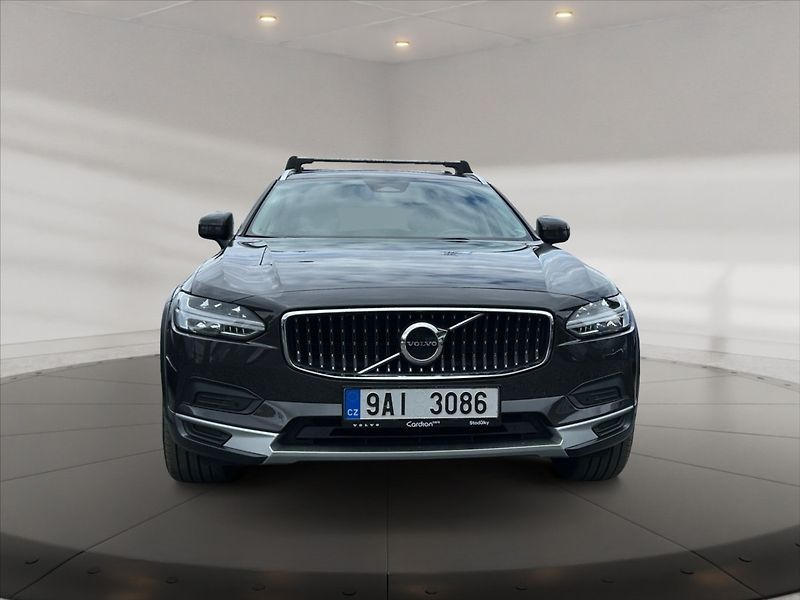 Volvo V90 2,0 CC B4 D Core AWD AT - fotka 2 z 11