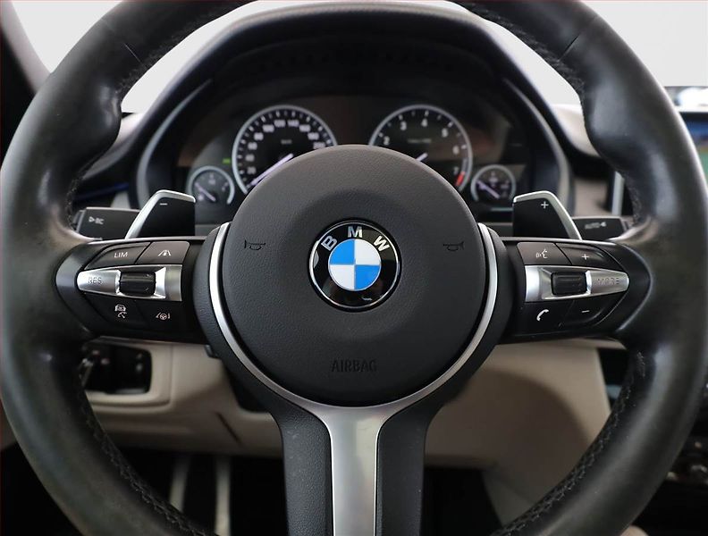 BMW X6 (2016) M Paket xDrive35i - fotka 8 z 19