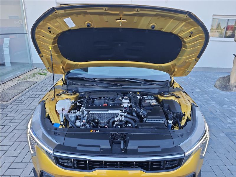 Kia K4 1,6 T-GDI 110kW 7DCT  TOP - fotka 19 z 19