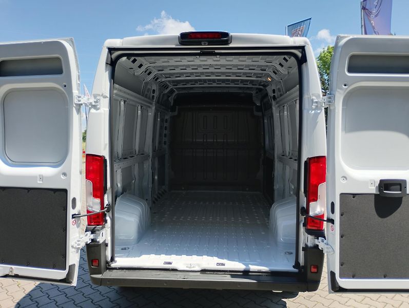 Peugeot Boxer (2026) Furgon 3500 L3H2 BHDi 140 MAN6 - fotka 7 z 20